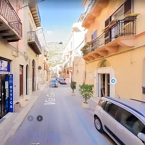 Monolocale Rosso Tuttialmare Sicilia Castellammare del Golfo